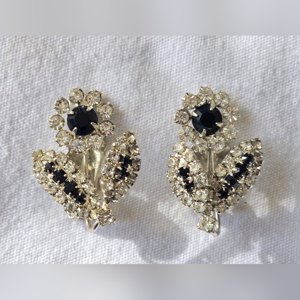 Pair Vintage Clear & Black Rhinestone Flower Clip-On Earrings